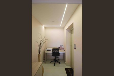 Apartamento à venda com 121m², 3 quartos e 2 vagas Apartamento à venda com 121m², 3 quartos e 2 vagasHall de entrada Privativo