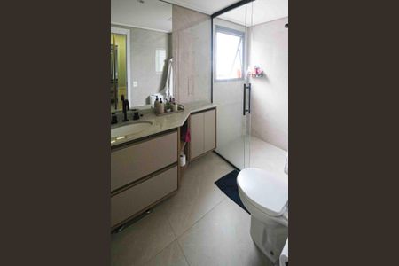 Apartamento à venda com 121m², 3 quartos e 2 vagas Apartamento à venda com 121m², 3 quartos e 2 vagasBanheiro da Suite 02