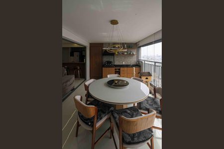 Apartamento à venda com 121m², 3 quartos e 2 vagas Apartamento à venda com 121m², 3 quartos e 2 vagasVaranda