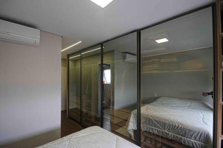 Apartamento à venda com 121m², 3 quartos e 2 vagas Apartamento à venda com 121m², 3 quartos e 2 vagasSuite 02