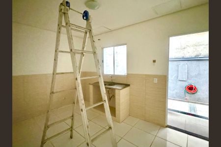 Cozinha de kitnet/studio para alugar com 1 quarto, 30m² em Parque Continental Ii, Guarulhos