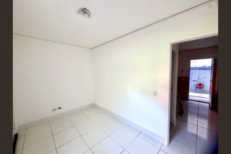 Quarto de kitnet/studio para alugar com 1 quarto, 30m² em Parque Continental Ii, Guarulhos