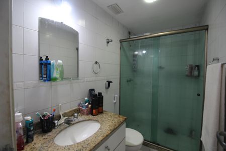 Casa de condomínio para alugar com 220m², 3 quartos e 1 vagaBanheiro Social