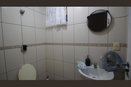 Casa de condomínio para alugar com 220m², 3 quartos e 1 vagaLavabo