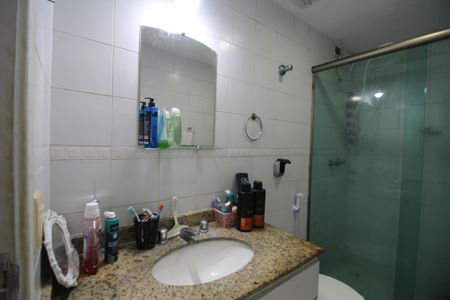 Casa de condomínio para alugar com 220m², 3 quartos e 1 vagaBanheiro Social