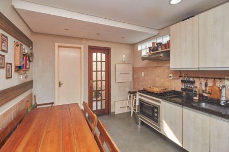 Cozinha de casa de condomínio para alugar com 2 quartos, 84m² em Morro Santana, Porto Alegre