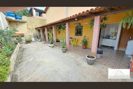 Casa à venda com 263m², 4 quartos e 2 vagas