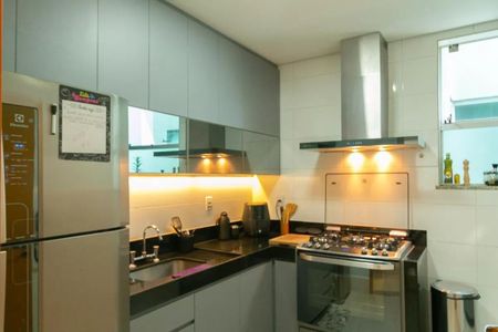 Apartamento à venda com 218m², 3 quartos e 2 vagas