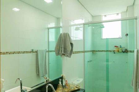 Apartamento à venda com 218m², 3 quartos e 2 vagas