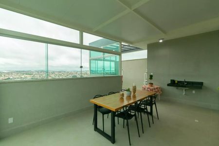 Apartamento à venda com 218m², 3 quartos e 2 vagas