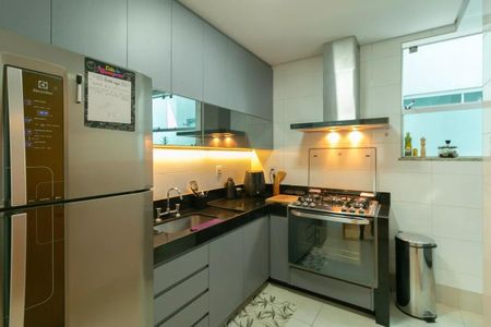 Apartamento à venda com 218m², 3 quartos e 2 vagas