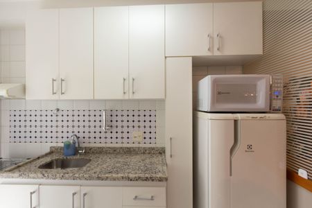 Cozinha de apartamento à venda com 2 quartos, 65m² em Vila Olímpia, São Paulo