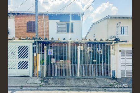 Casa para alugar com 125m², 3 quartos e 2 vagas Casa para alugar com 125m², 3 quartos e 2 vagasFachada