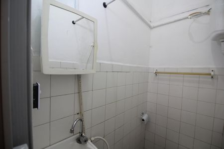 Banheiro de casa para alugar com 1 quarto, 72m² em Curicica, Rio de Janeiro