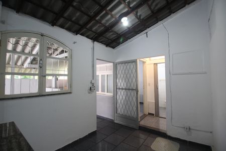 Sala de casa para alugar com 1 quarto, 72m² em Curicica, Rio de Janeiro