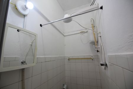 Banheiro de casa para alugar com 1 quarto, 72m² em Curicica, Rio de Janeiro