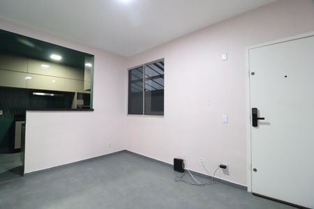 Sala de apartamento para alugar com 2 quartos, 50m² em Gávea, Uberlândia