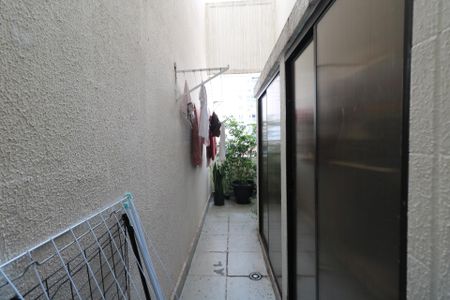 Apartamento à venda com 80m², 2 quartos e 2 vagasQuintal