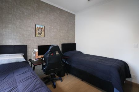 Apartamento à venda com 80m², 2 quartos e 2 vagasQuarto 2