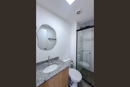 Banheiro de kitnet/studio para alugar com 1 quarto, 25m² em Belenzinho, São Paulo