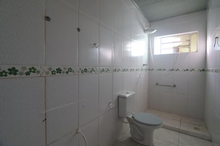 Casa para alugar com 160m², 4 quartos e 2 vagasBanheiro 