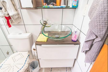 Banheiro  de apartamento à venda com 2 quartos, 50m² em Jardim Las Vegas, Santo André