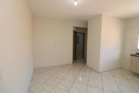 Sala de casa para alugar com 2 quartos, 42m² em Cidade Satelite Santa Barbara, São Paulo