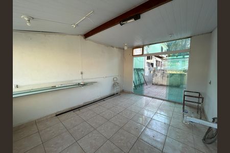 Casa para alugar com 1 quarto, 63m² em Vila Valqueire, Rio de Janeiro