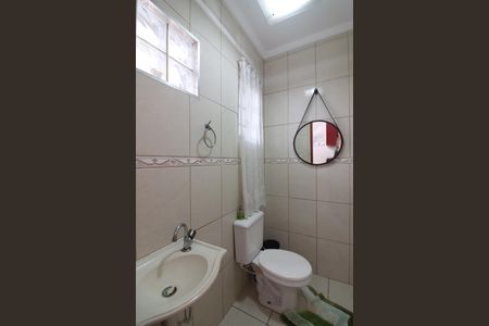 Casa à venda com 140m², 2 quartos e 1 vagaBanheiro Social