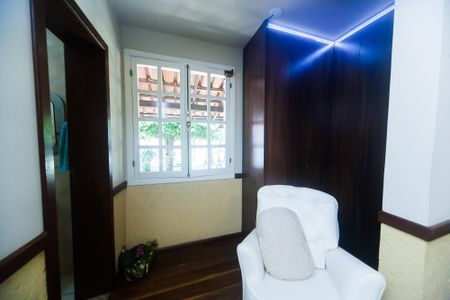 Casa de condomínio à venda com 200m², 3 quartos e 3 vagassuite 