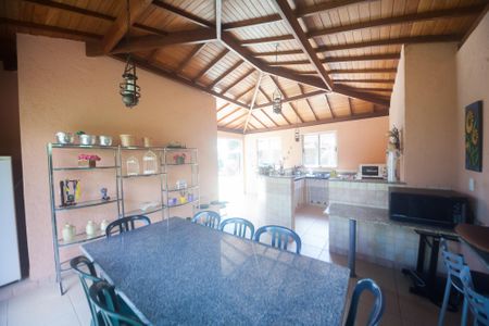Casa de condomínio à venda com 200m², 3 quartos e 3 vagasChurrasqueira