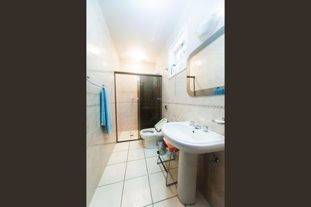 Casa de condomínio à venda com 200m², 3 quartos e 3 vagasBanheiro da Suíte