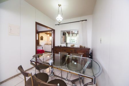 Casa de condomínio à venda com 200m², 3 quartos e 3 vagasSala de Jantar