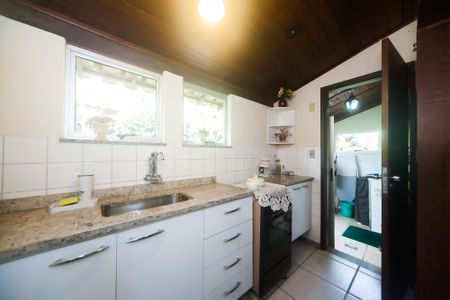 Casa de condomínio à venda com 200m², 3 quartos e 3 vagasCozinha
