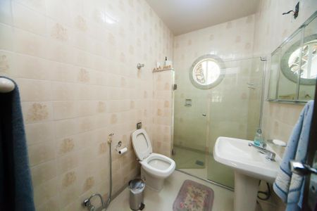 Casa de condomínio à venda com 200m², 3 quartos e 3 vagasBanheiro Social