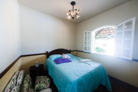 Casa de condomínio à venda com 200m², 3 quartos e 3 vagasquarto 1