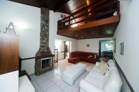 sala de casa de condomínio à venda com 3 quartos, 200m² em Retiro do Chalé, Brumadinho