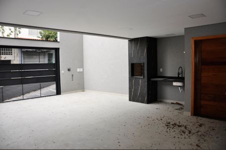 Casa para alugar com 115m², 2 quartos e 4 vagas Casa para alugar com 115m², 2 quartos e 4 vagasGaragem, Área de Serviço, Churrasqueira e Lavabo