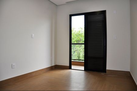 Casa para alugar com 115m², 2 quartos e 4 vagas Casa para alugar com 115m², 2 quartos e 4 vagasDetalhe - Quarto 01 com Suíte e Varanda