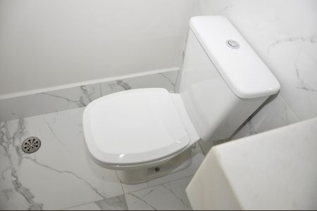 Casa para alugar com 115m², 2 quartos e 4 vagas Casa para alugar com 115m², 2 quartos e 4 vagasDetalhe - Lavabo