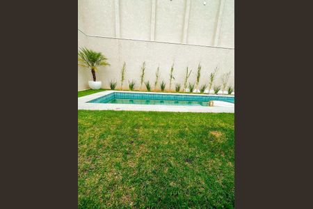 Casa de condomínio à venda com 438m², 4 quartos e 6 vagas