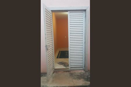 Casa para alugar com 140m², 2 quartos e 2 vagasÁrea externa