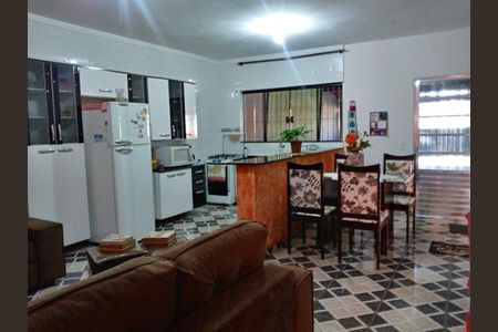 Casa para alugar com 140m², 2 quartos e 2 vagasSala