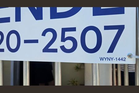 Casa à venda com 100m², 3 quartos e 2 vagas Casa à venda com 100m², 3 quartos e 2 vagasPlaca