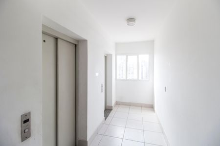 Apartamento à venda com 60m², 2 quartos e 1 vagaEntrada