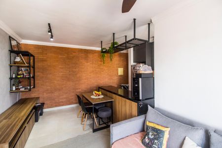 Sala  de apartamento à venda com 2 quartos, 60m² em Jardim Tupanci, Barueri