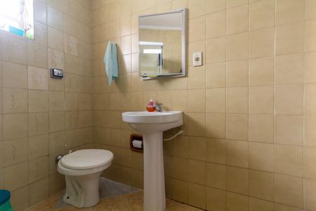 Casa à venda com 110m², 3 quartos e 2 vagas Casa à venda com 110m², 3 quartos e 2 vagasBanheiro 1