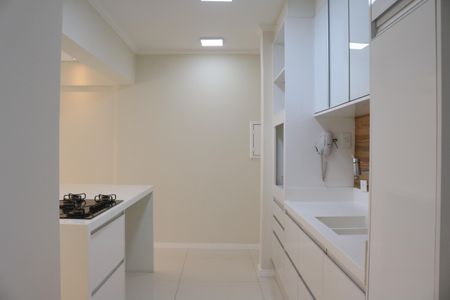 Apartamento à venda com 92m², 3 quartos e 2 vagasCozinha