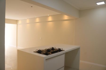 Apartamento à venda com 92m², 3 quartos e 2 vagasCozinha