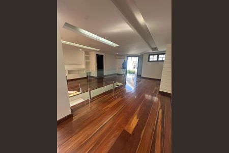 Casa de Condomínio para alugar com 3 quartos, 380m² em Rio do Ouro, São Gonçalo